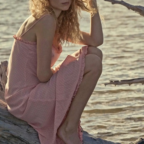 Doen Calsi Dress in Cherry Blossom - Picture 3 of 6